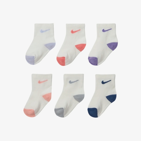 Nike Other - Girls Infant socks (NIKE) 12-24 months